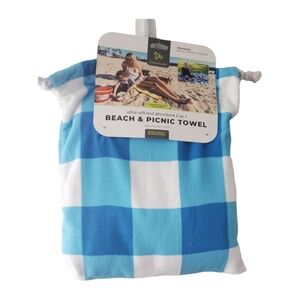 Travelon Beach and Picnic Towel Blue and White Gingham Print New in Package